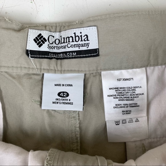MEN'S Columbia Sportswear  Company Khaki Shorts - Picture 2 of 7
